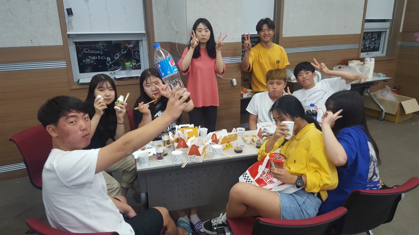 크기변환_20170730(조별 간식 사진 1).jpg